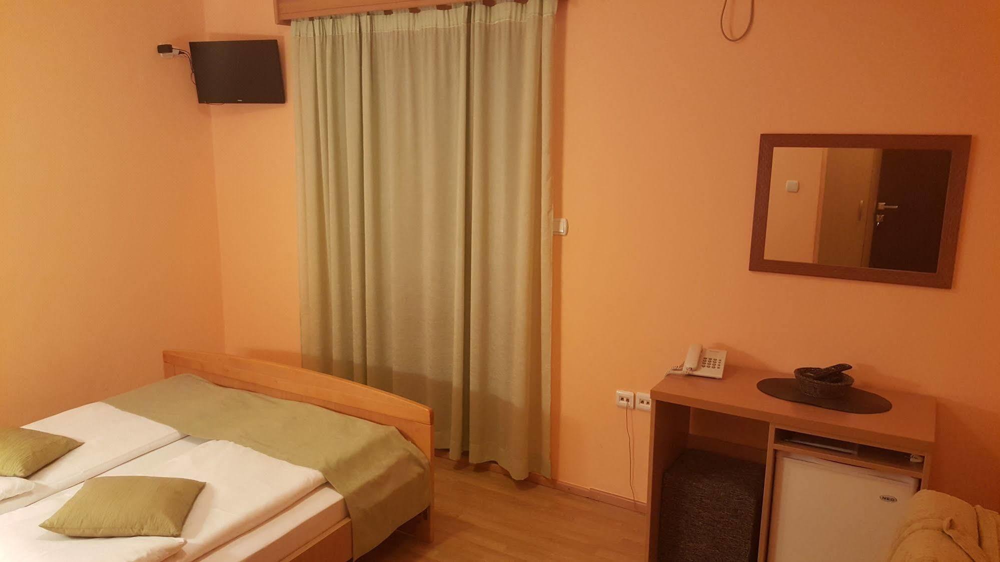 Hotel Galia Κότορ Εξωτερικό φωτογραφία