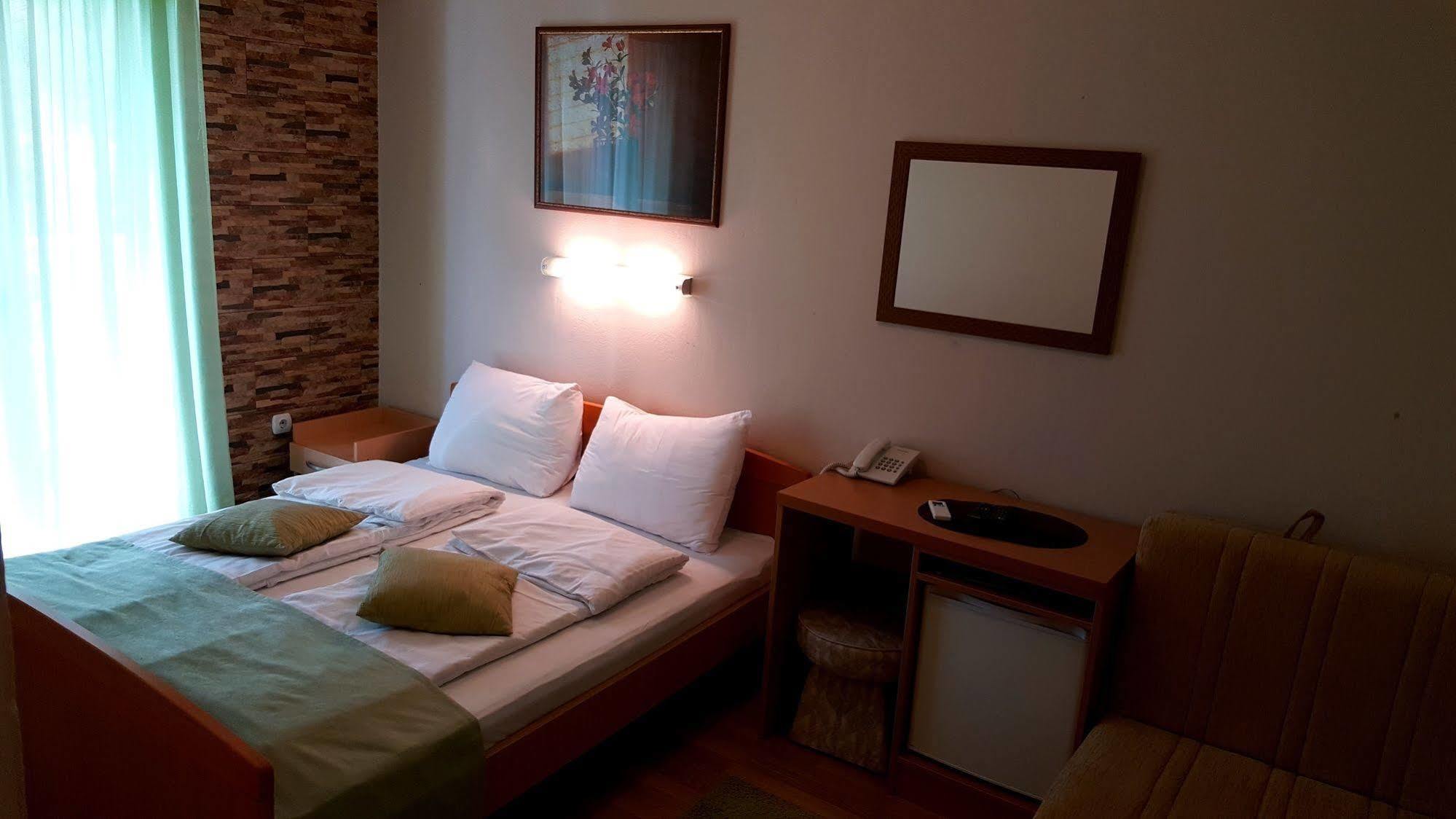 Hotel Galia Κότορ Εξωτερικό φωτογραφία